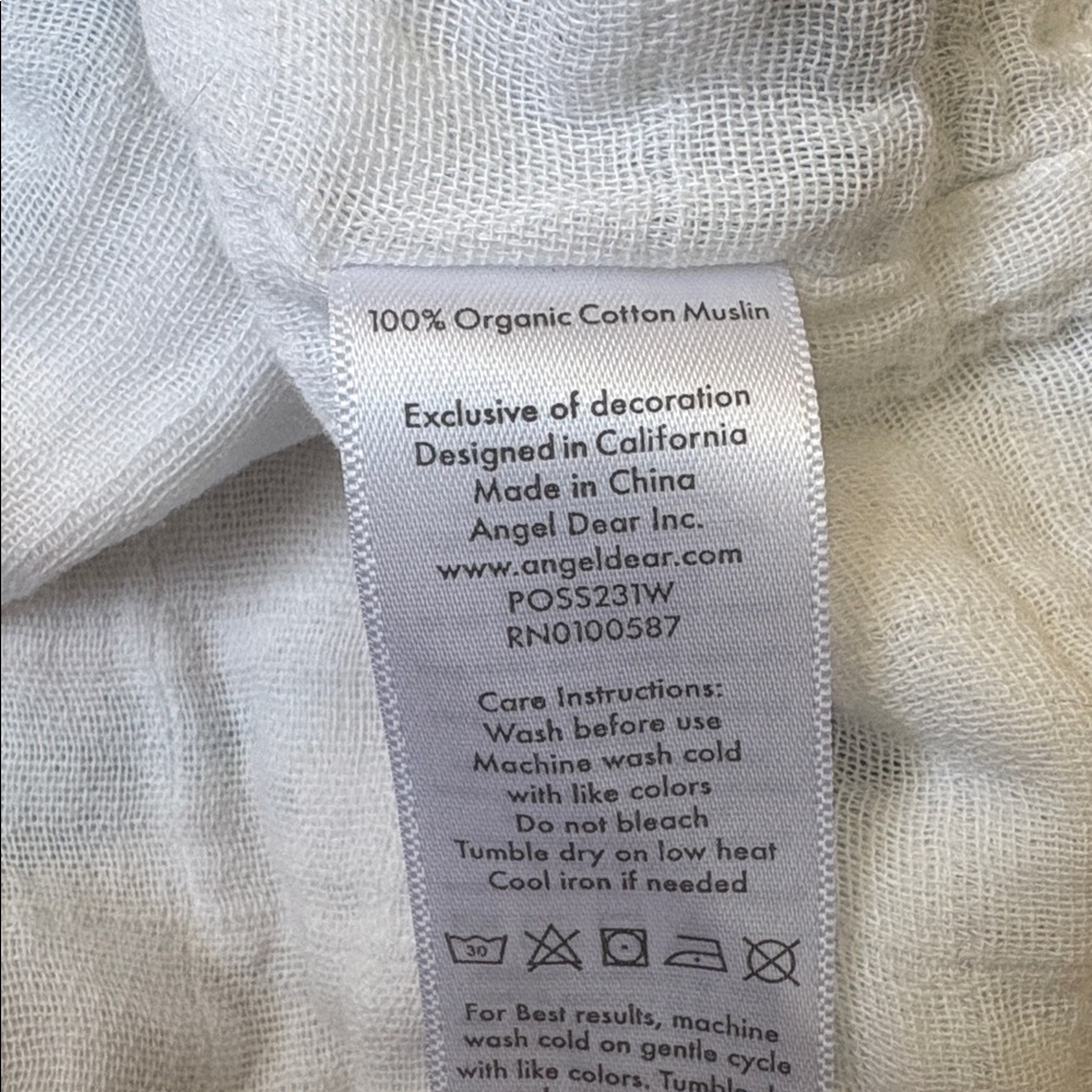 100% Organic Muslin Whale Onesie - Picture 4 of 4